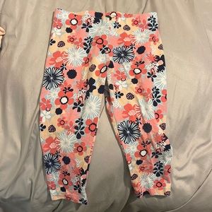 Flower print leggings. Mid length.